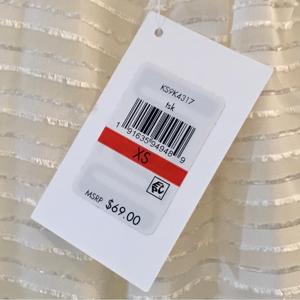 Kensie Ivory Textured Striped Tie Front Top - Picture 8 of 10